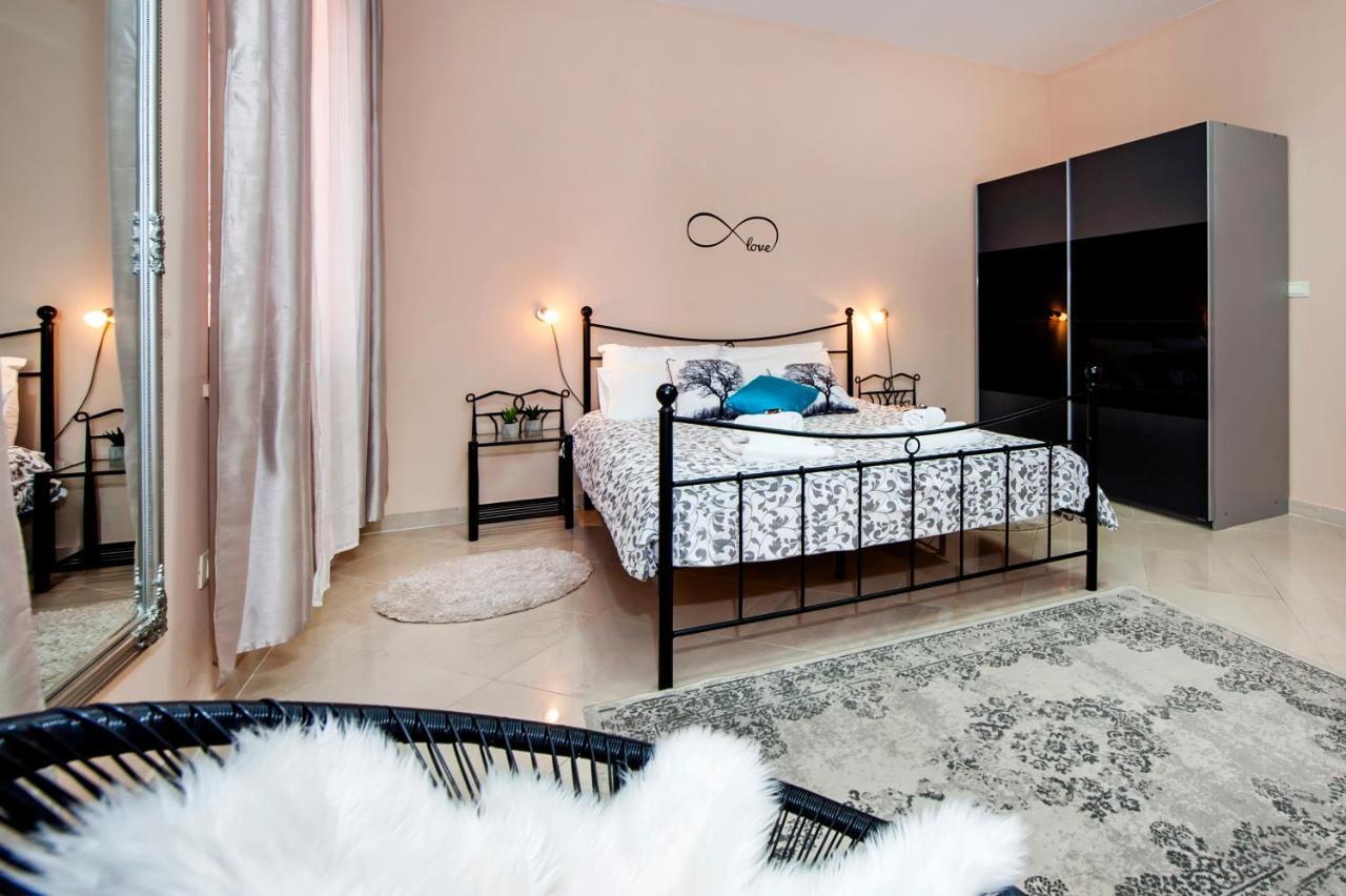 Rovinj City Apartment Bagian luar foto