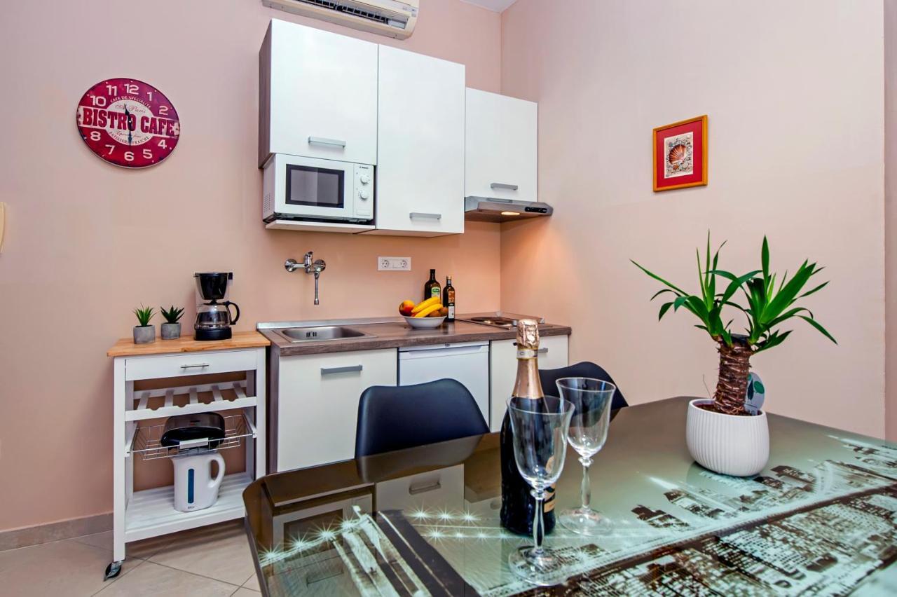 Rovinj City Apartment Bagian luar foto