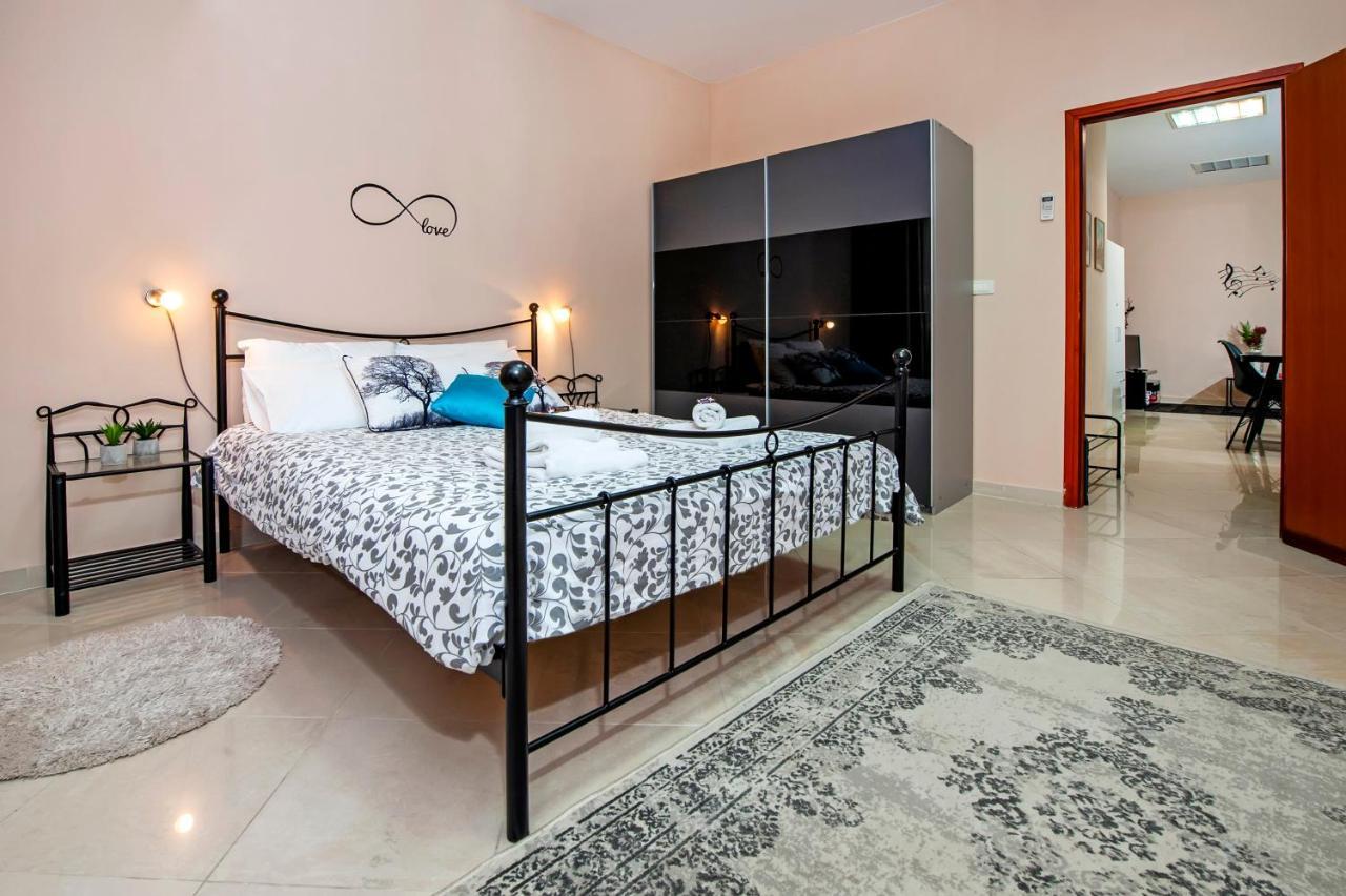 Rovinj City Apartment Bagian luar foto